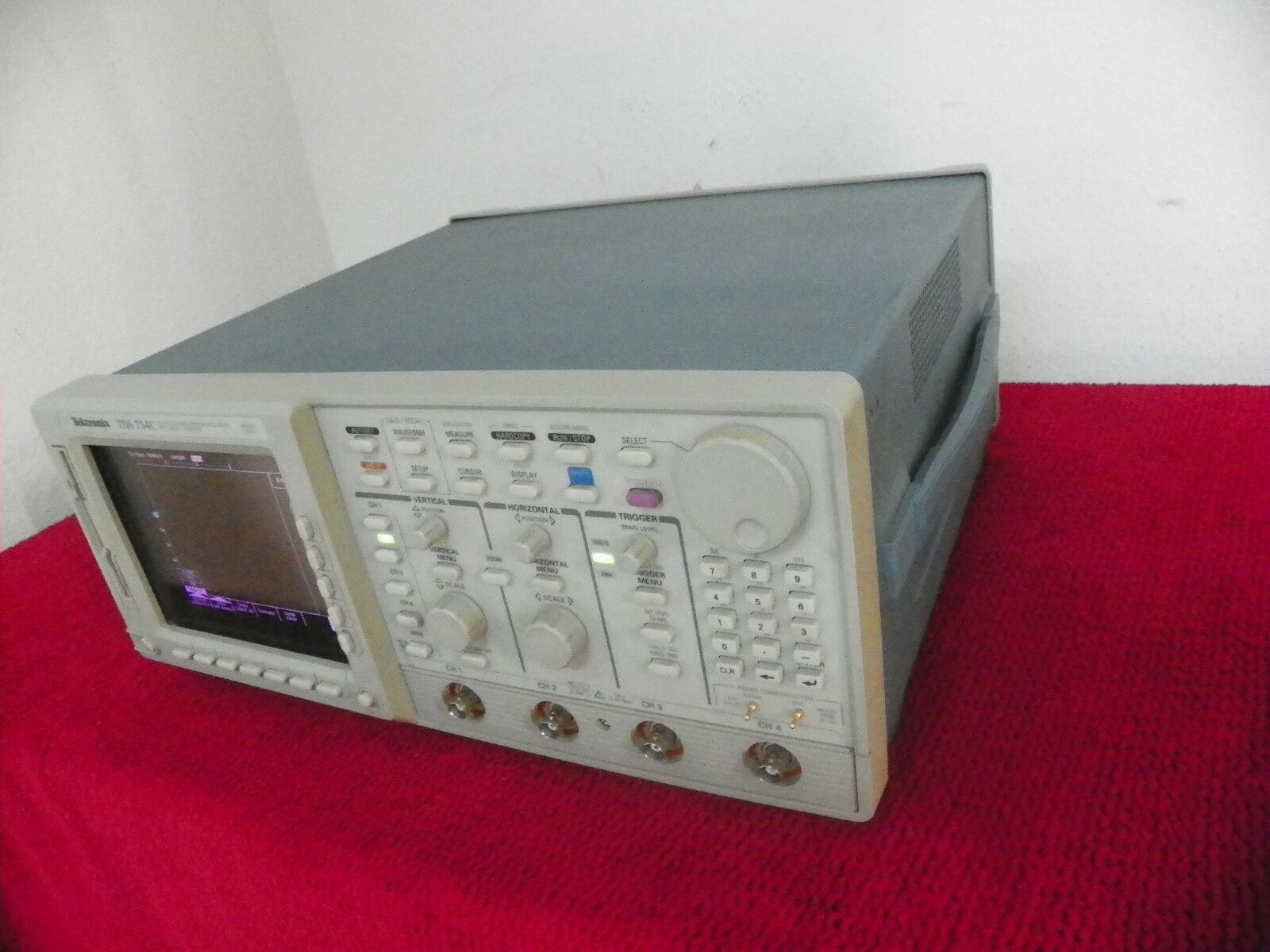 Tektronix TDS754C 500MHz 4 Channel Oscilloscope Options 13/1F/2F Tektronix TDS754C 500MHz 4 Channel Oscilloscope Options 13/1F/2F